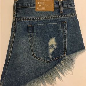 One Teaspoon “Rollers” denim cutoffs
